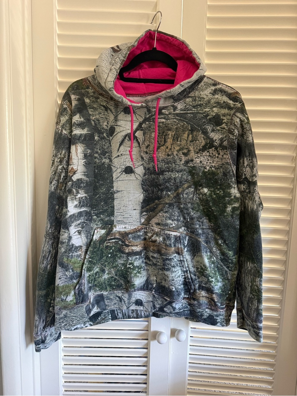 Mossy oak L Hooded Pullover Sweatshirt - Gray Forest Print with Pink Lining